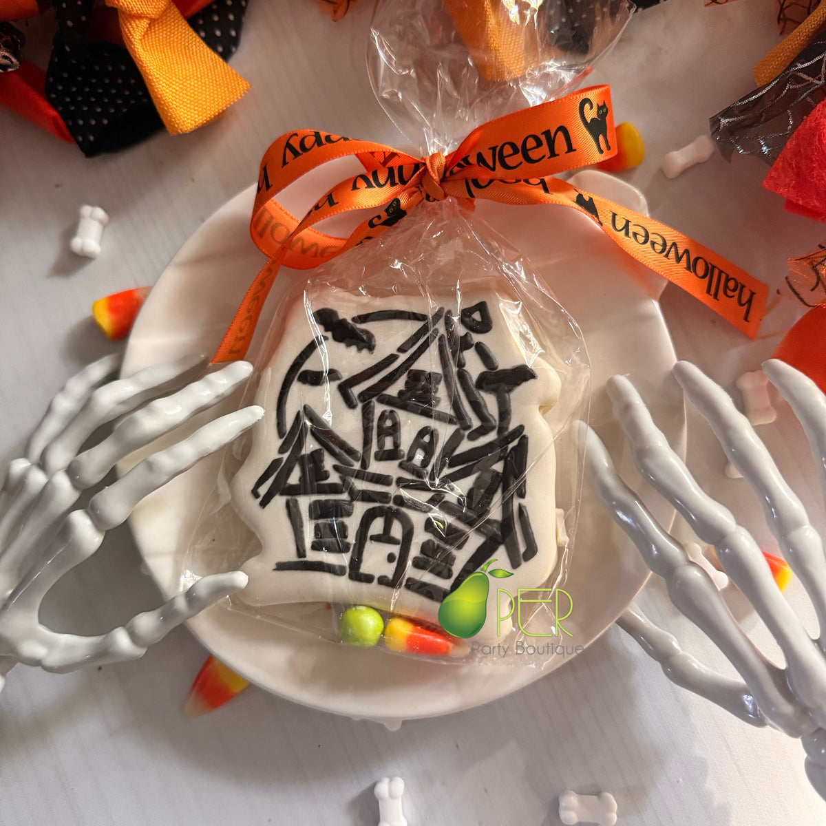 paint your own cookie, a single cookie that comes with a painting palette, brush and instructios card